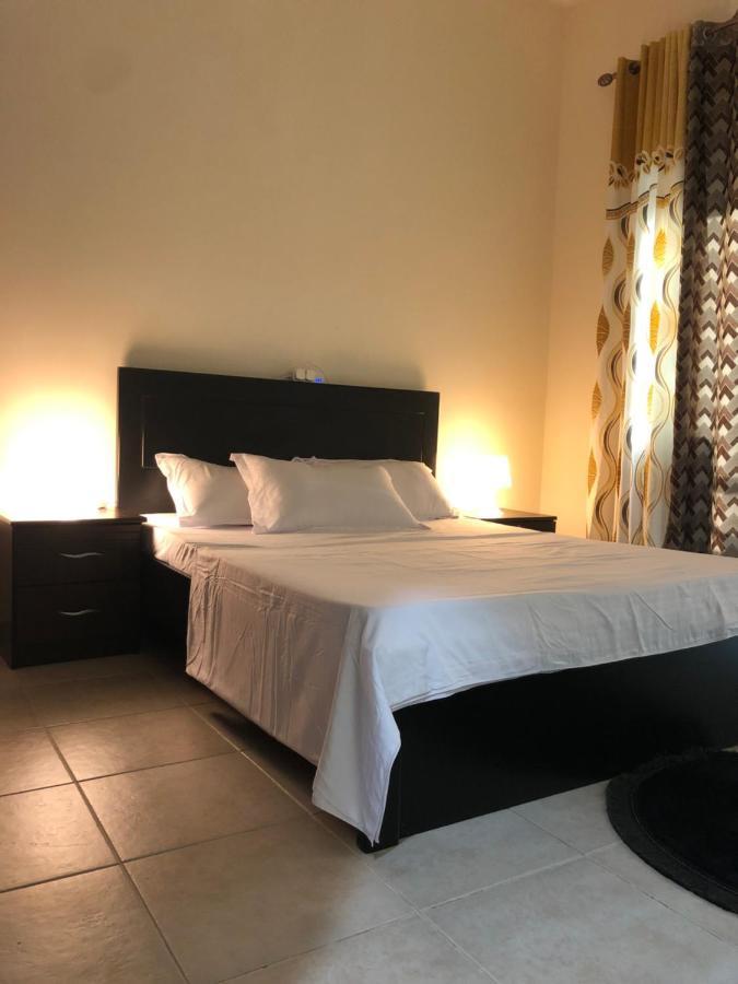 Kaya Hostel Dubai Esterno foto