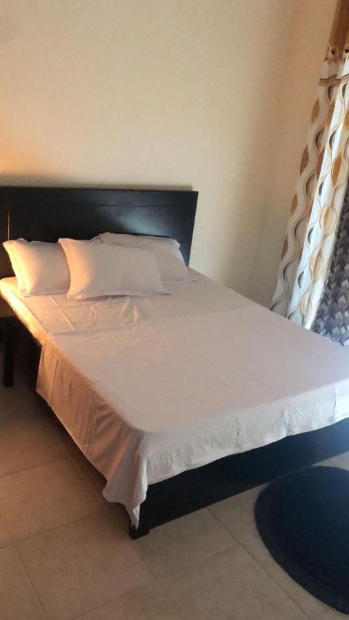 Kaya Hostel Dubai Esterno foto