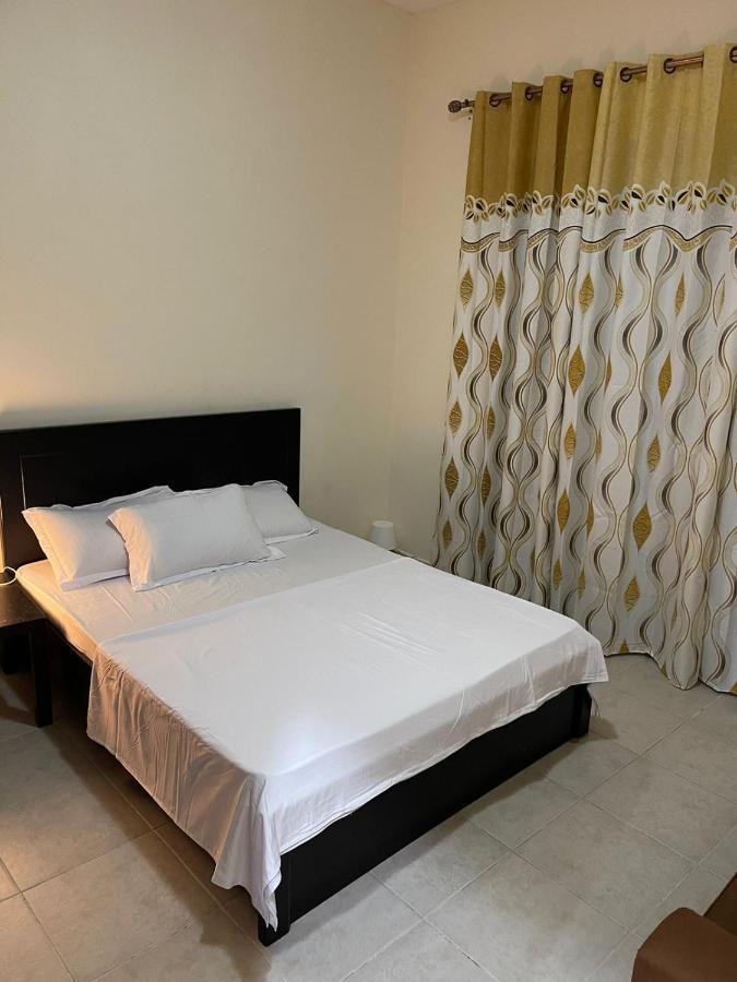 Kaya Hostel Dubai Esterno foto