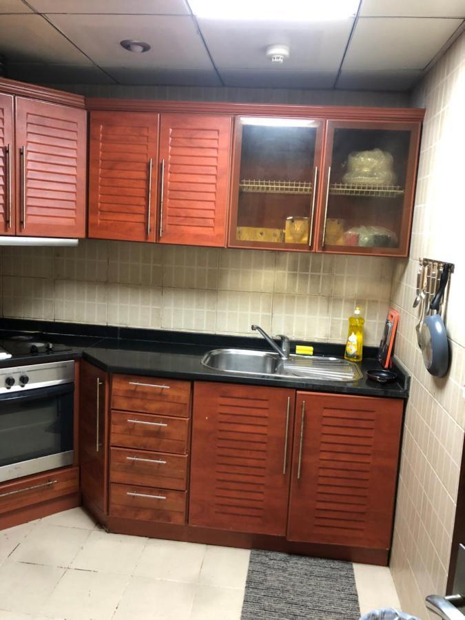 Kaya Hostel Dubai Esterno foto