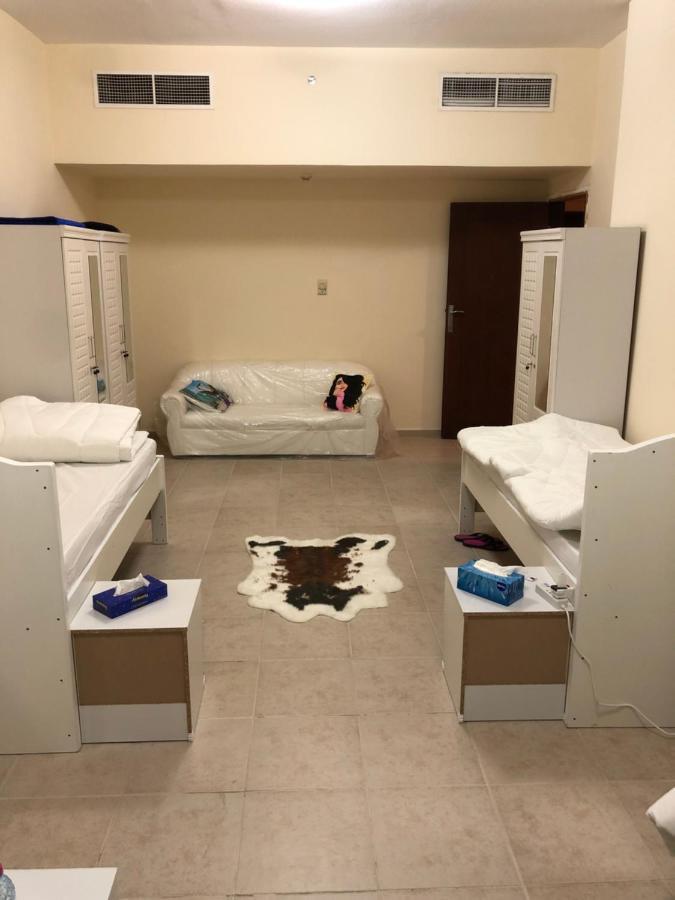 Kaya Hostel Dubai Esterno foto