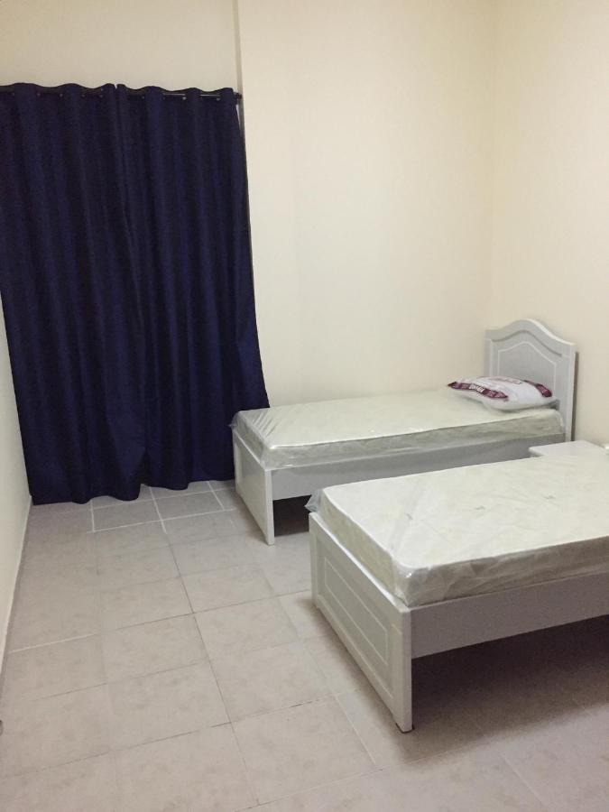 Kaya Hostel Dubai Esterno foto