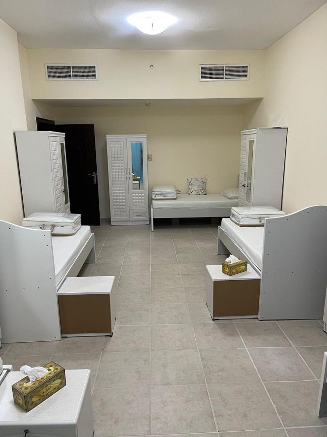 Kaya Hostel Dubai Esterno foto