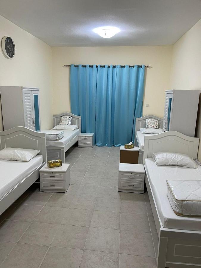 Kaya Hostel Dubai Esterno foto