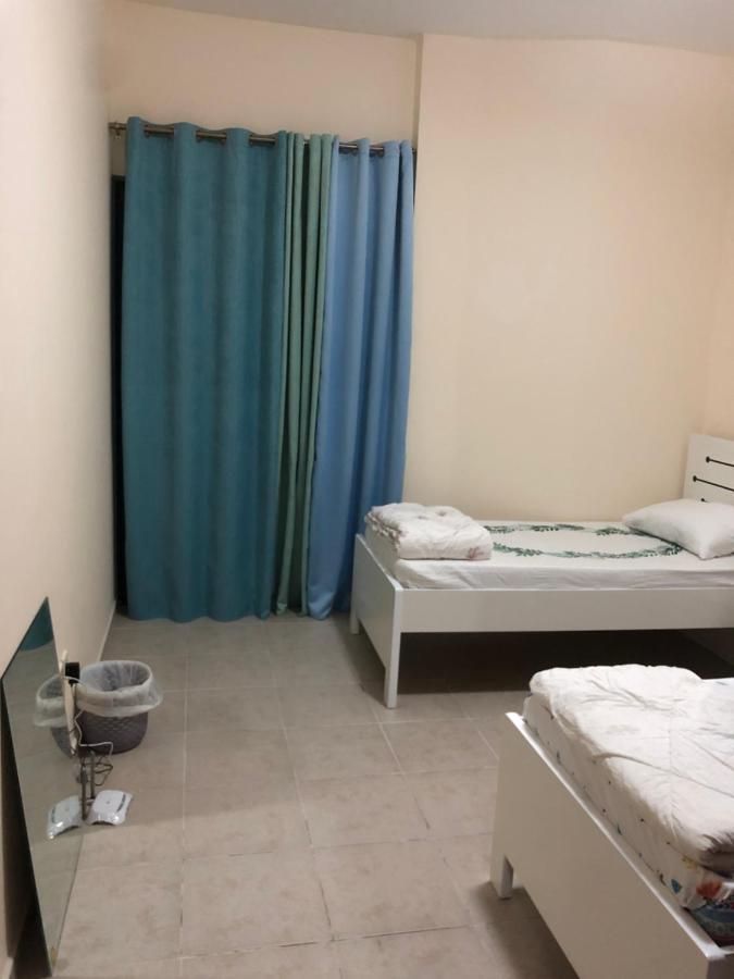 Kaya Hostel Dubai Esterno foto