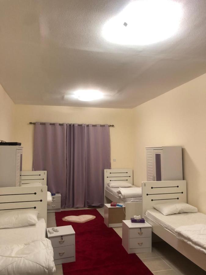 Kaya Hostel Dubai Esterno foto